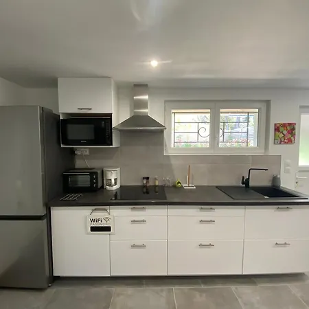 Rez-de-chaussee Renove Avec Jardin Clos, A 1,6 Km De La Plage, Ideal Pour 2 Adultes Et 2 Enfants - Fr-1-364-142 Saint-Brevin-les-Pins